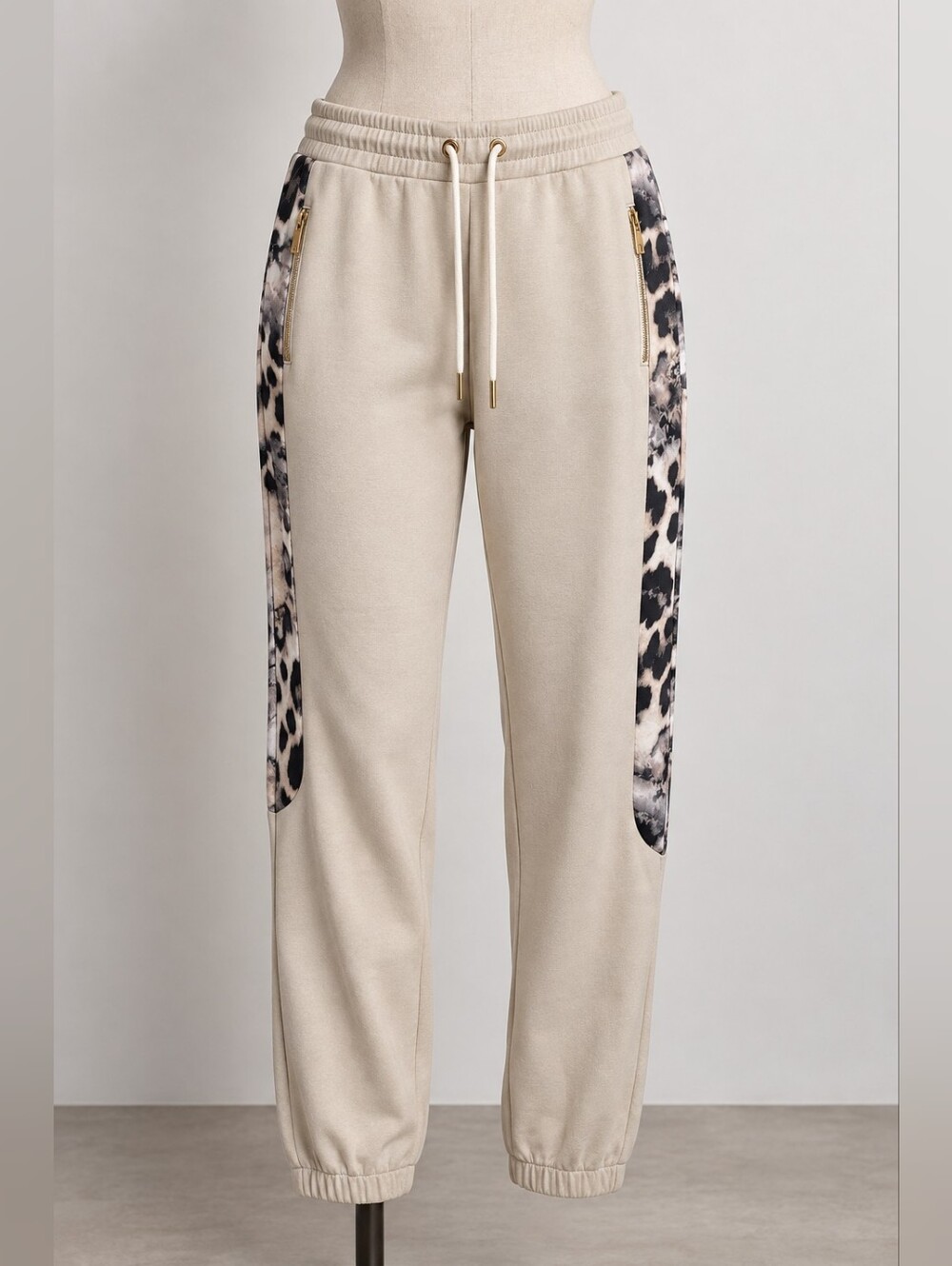 Orly Women’s Cream Leopard Print Side Panel Jogger Pants – XXL